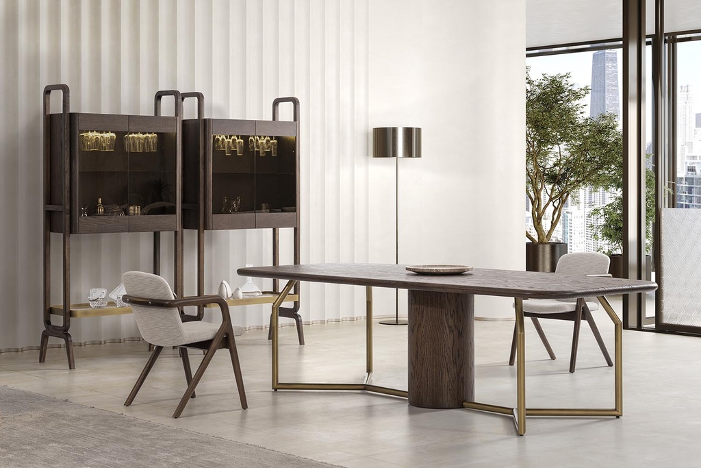 ANTIK CHAIR