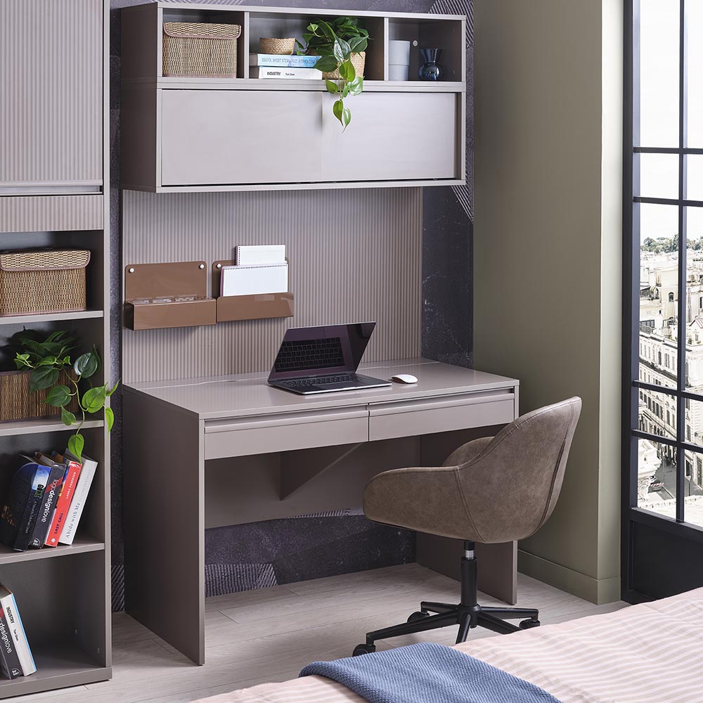 SHADOW STUDY DESK