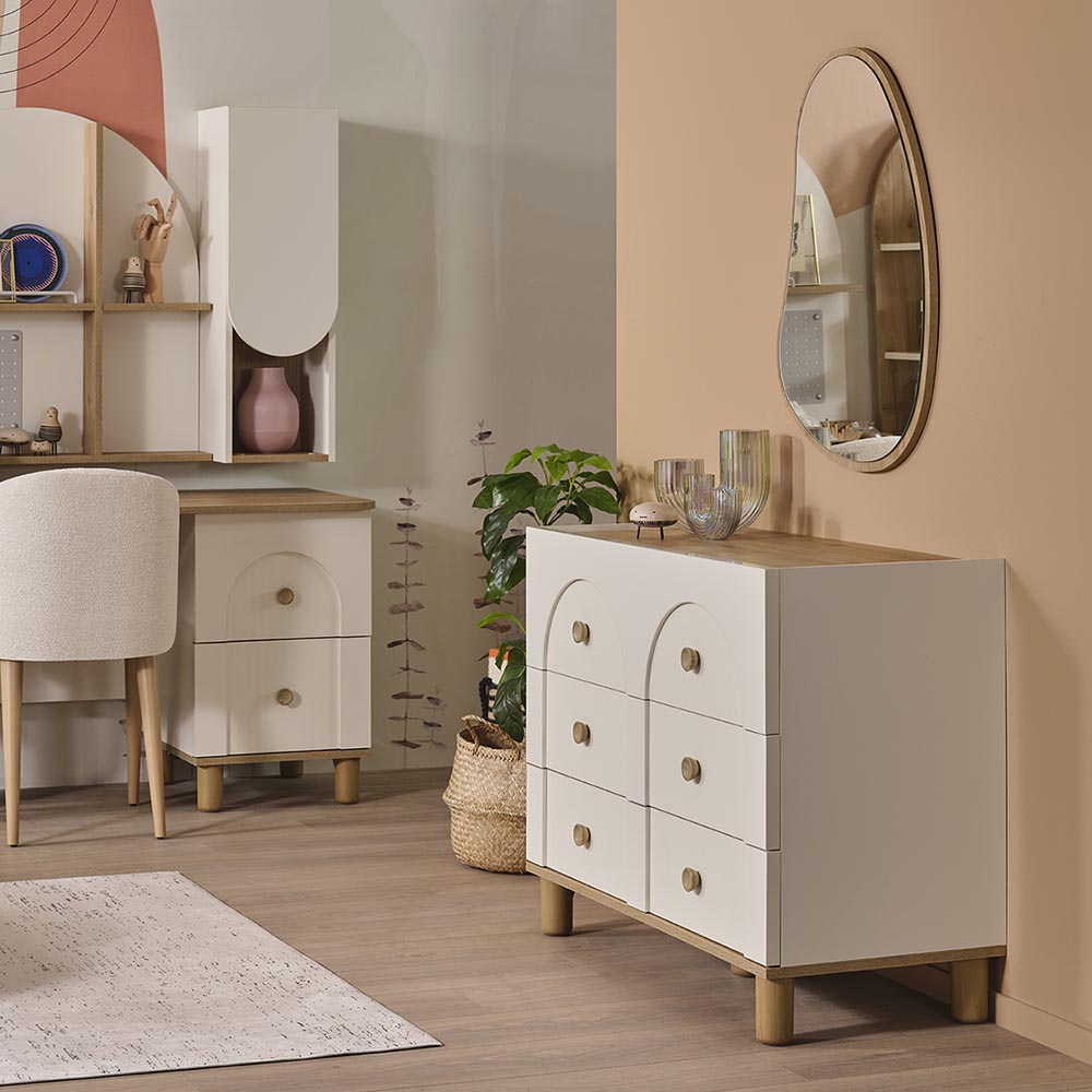 LOUIS DRESSER