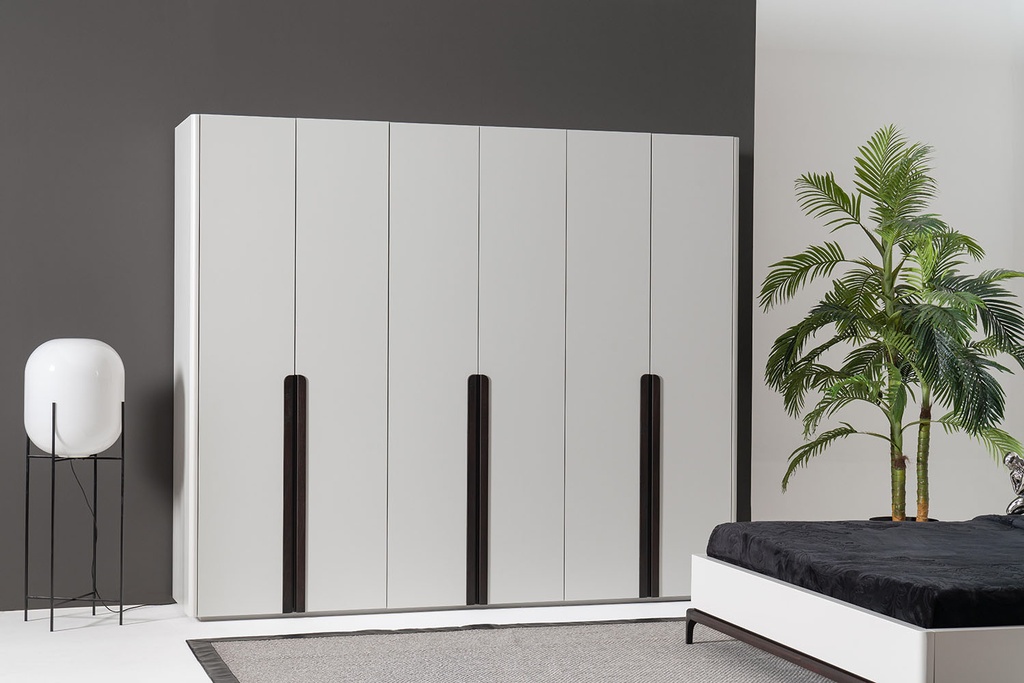 LUCCA WARDROBE