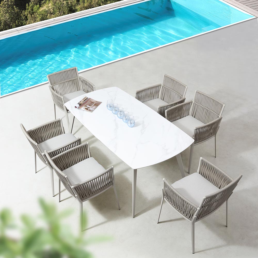 HESTIA DINING TABLE